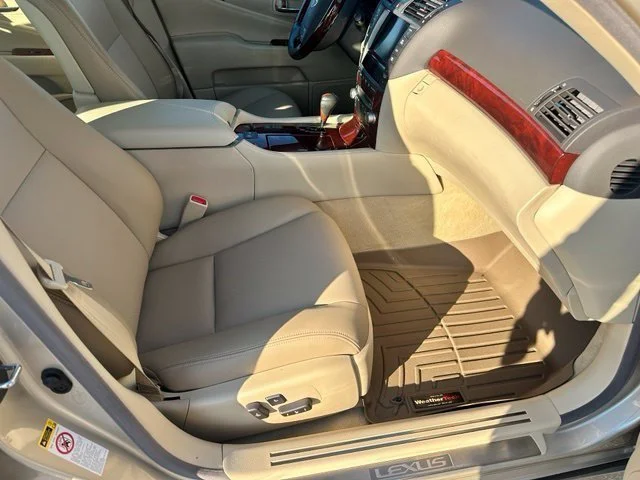 Used 2010 Beige Lexus 460 image 10