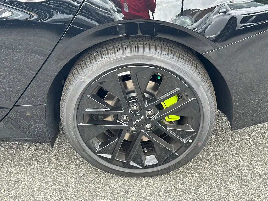 New 2026 Black Kia GT image 19
