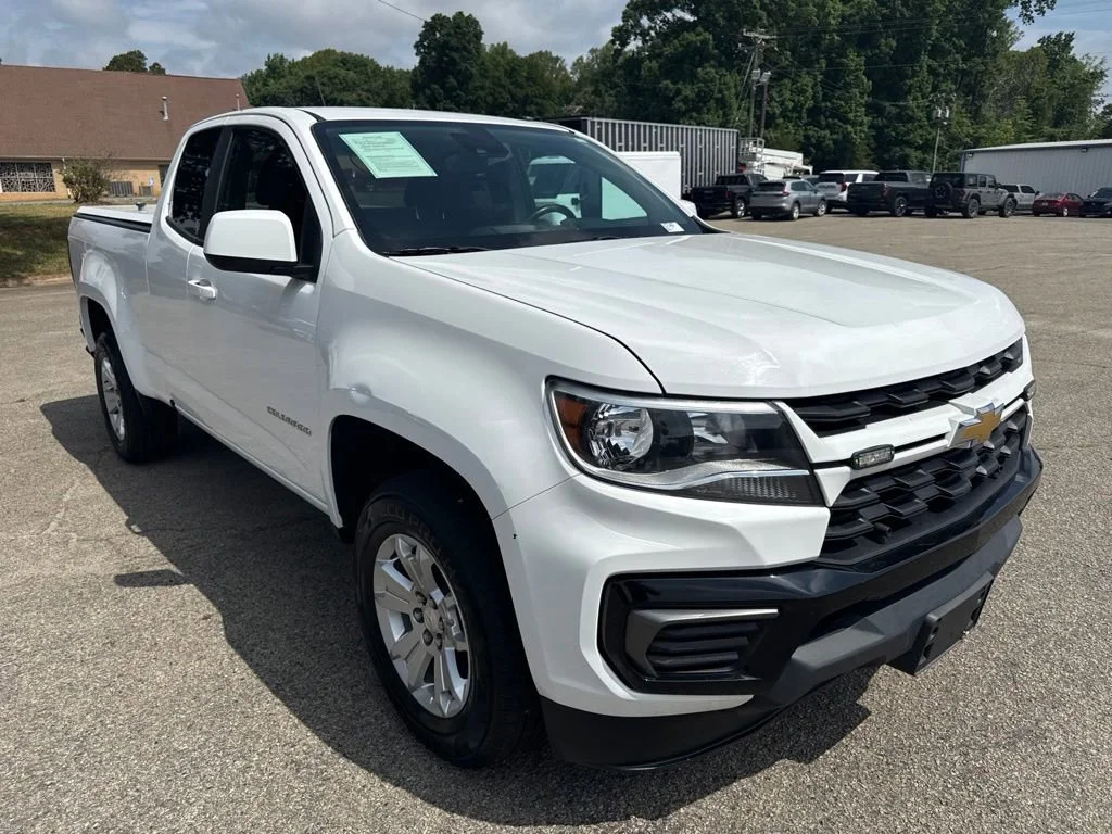 Used 2022 Summit White Chevrolet LT image 7