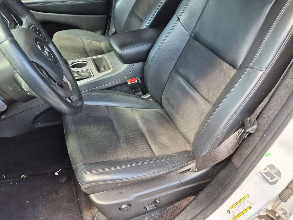 Used 2018 White Jeep Altitude image 23