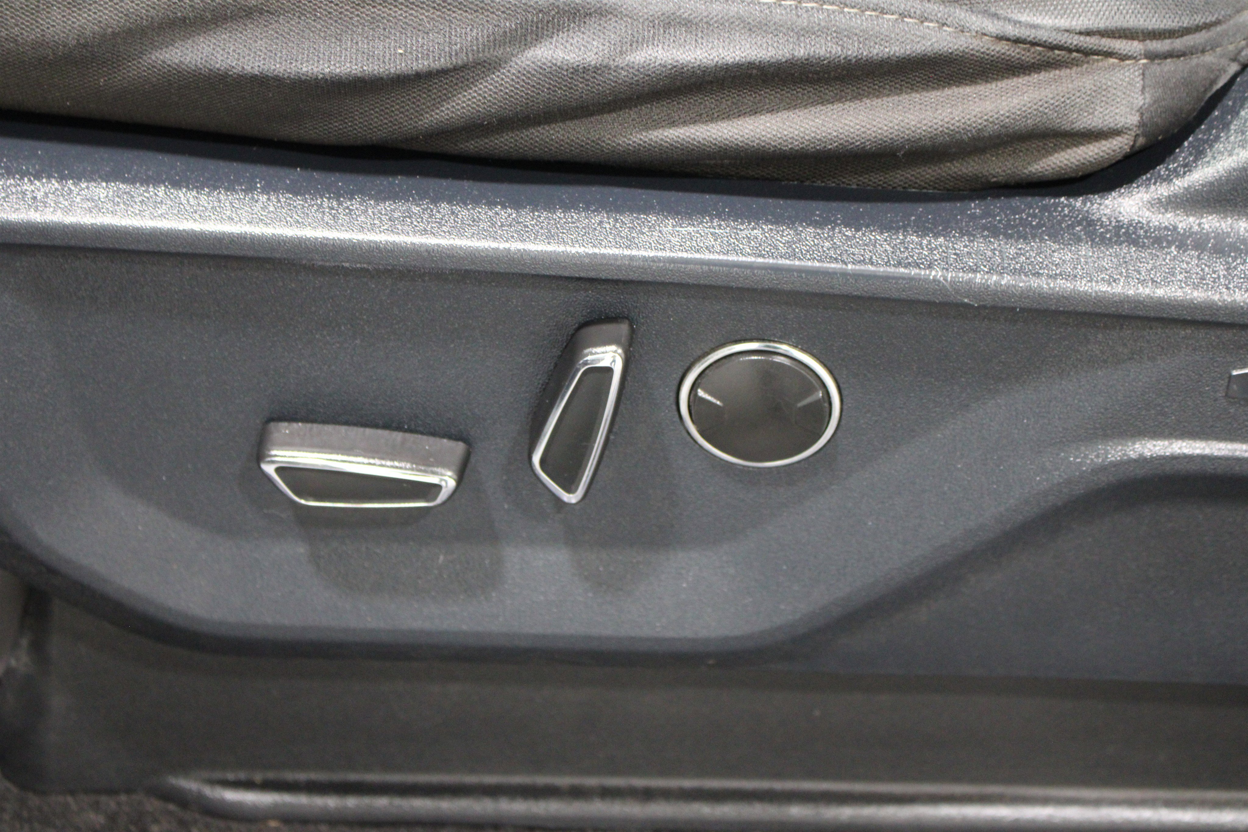 Used 2021 Space White Metallic Ford XLT image 4