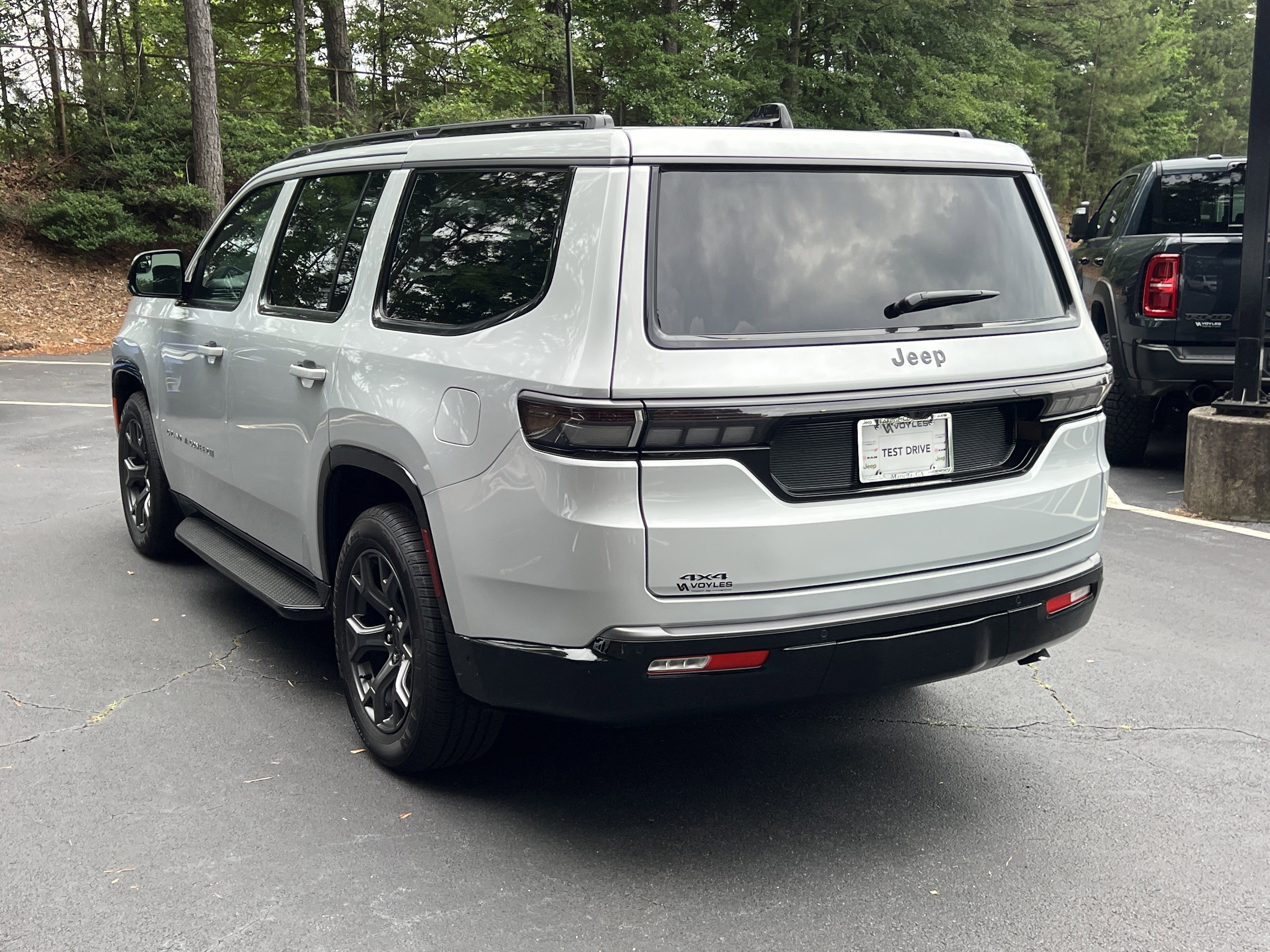 New 2026 Silver Zynith Jeep Limited Altitude image 6