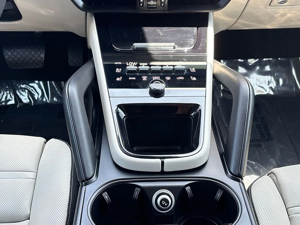 Used 2024 GRAY Porsche Coupe image 16