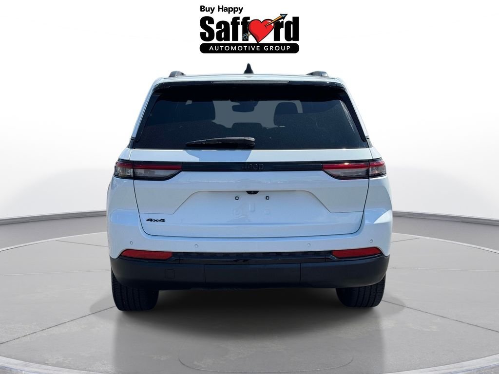 Used 2023 White/off-white Jeep Altitude X image 6