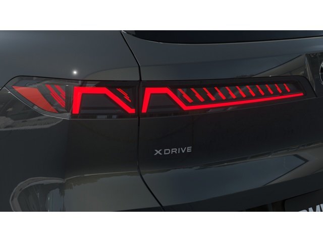 New 2027 Dravit Grey Metallic BMW  image 8
