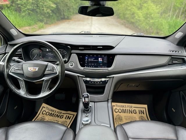 Used 2023 Black Metallic Cadillac Premium Luxury image 21