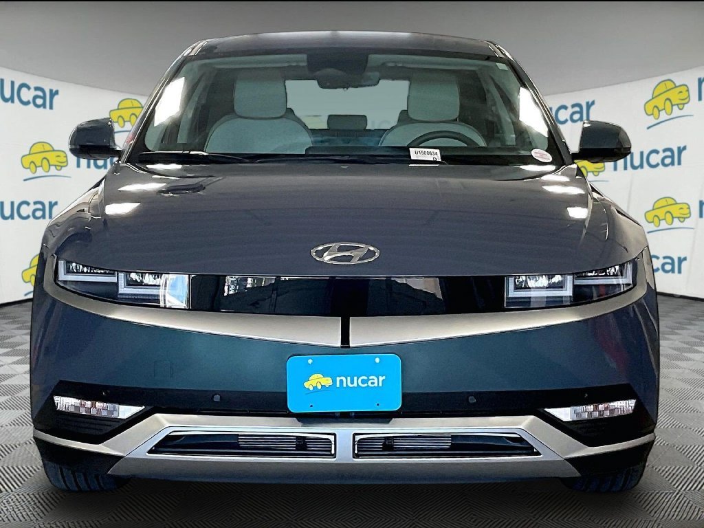 Used 2023 Green Hyundai SEL image 2