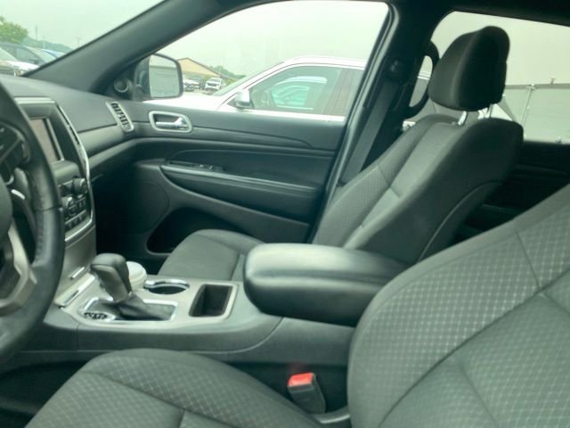 Used 2019 Gray Jeep Laredo E image 7