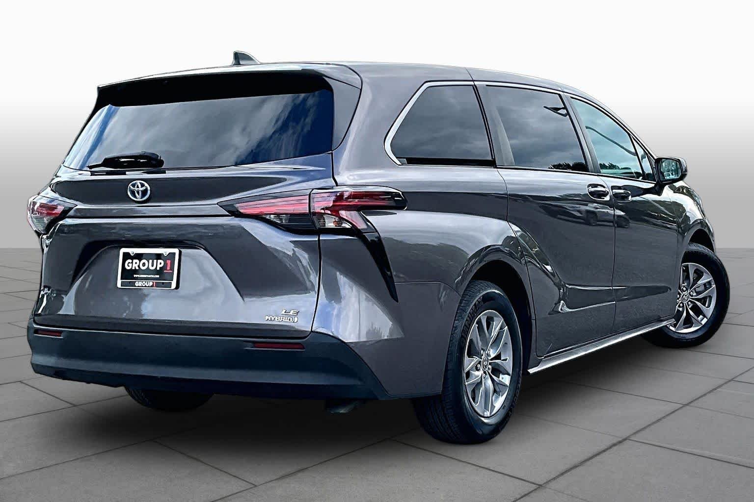Used 2022 Predawn Gray Mica Toyota LE image 13
