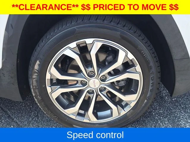 Used 2020 White GMC SLT image 34