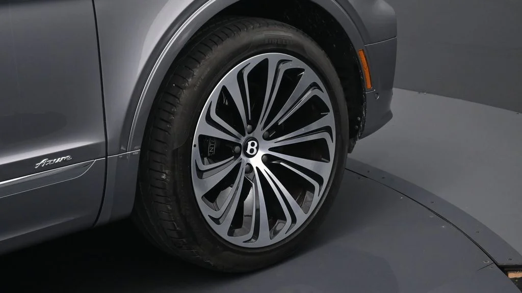 Used 2024  Bentley Azure image 6