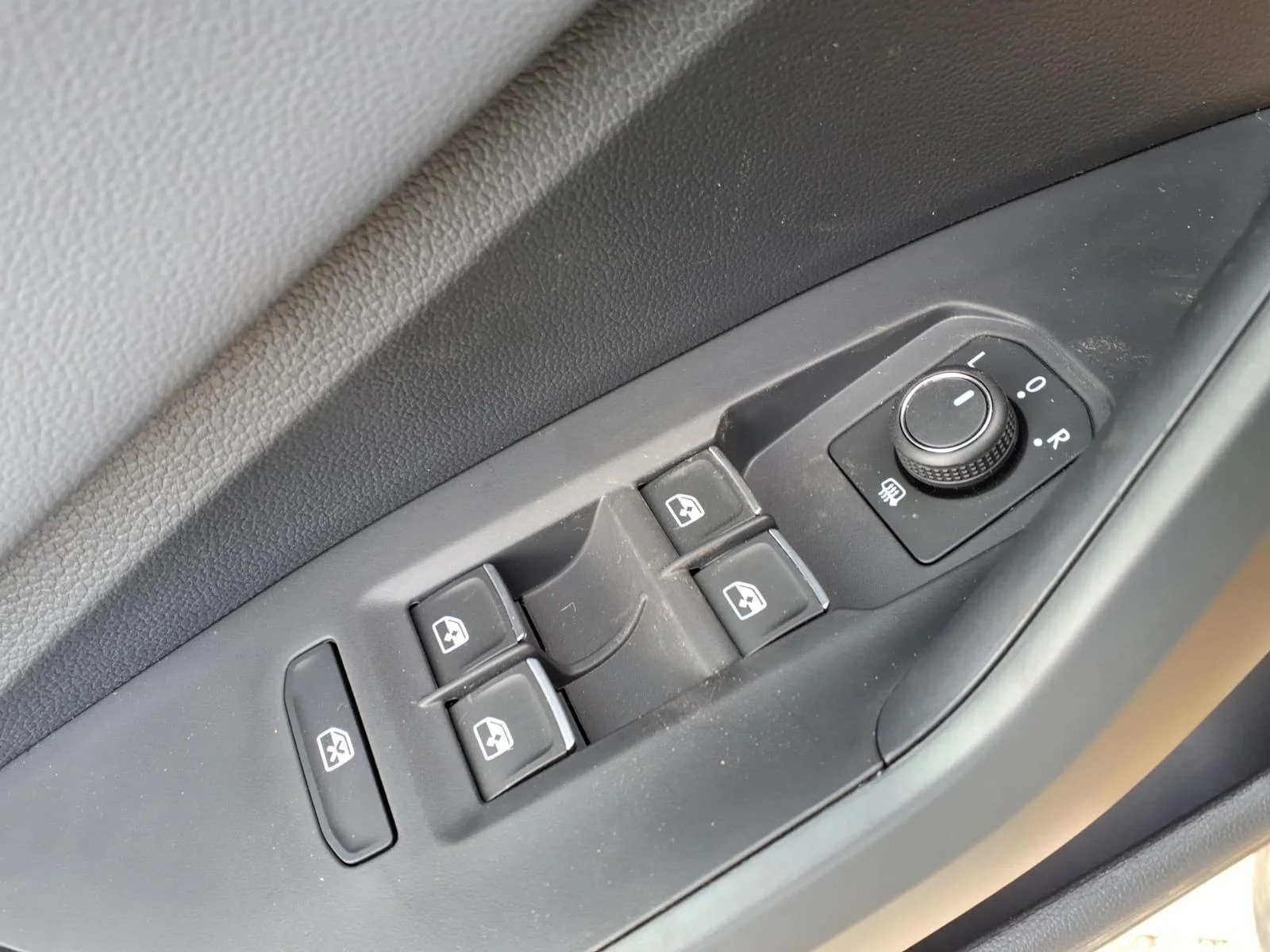 New 2026 Monument Gray Volkswagen SEL AUTO image 12