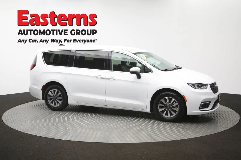 Used 2023 White Chrysler Touring L image 50