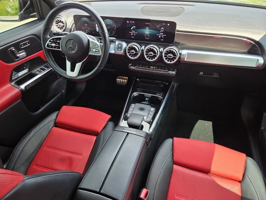 Used 2021 Night Black Mercedes-Benz GLB 250 image 32