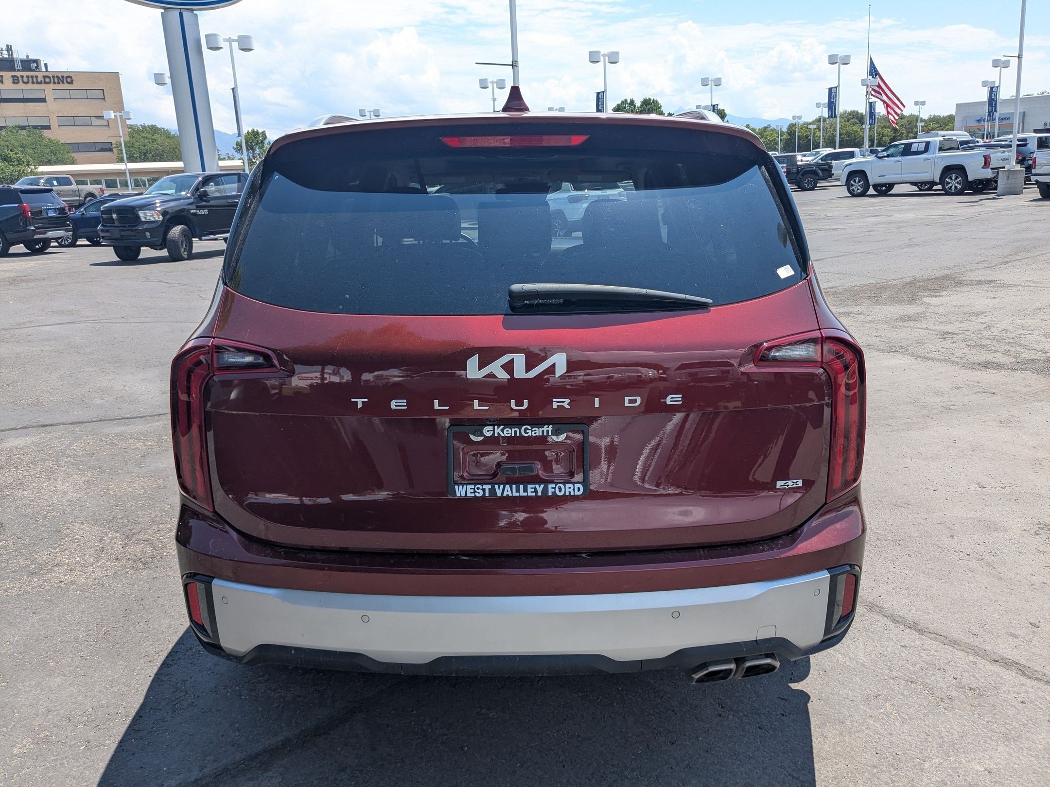 Used 2024 Dawning Red Kia S image 4