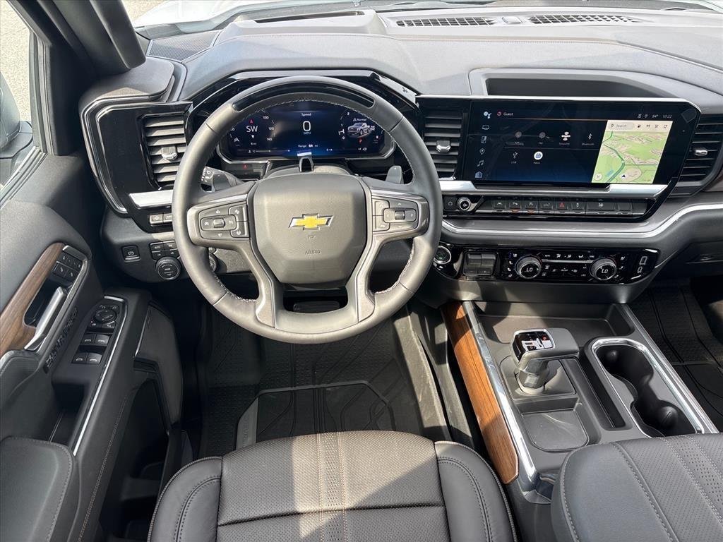 New 2026 Polar White Tricoat Chevrolet High Country image 3