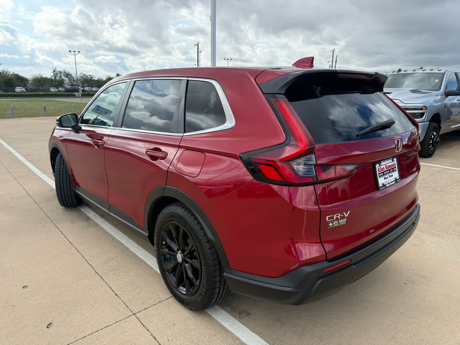 Used 2024 Radiant Red Metallic Honda EX-L image 8