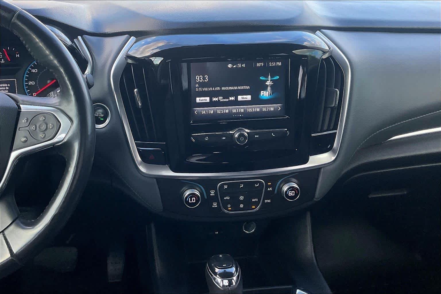 Used 2018 Summit White Chevrolet LT Cloth image 7