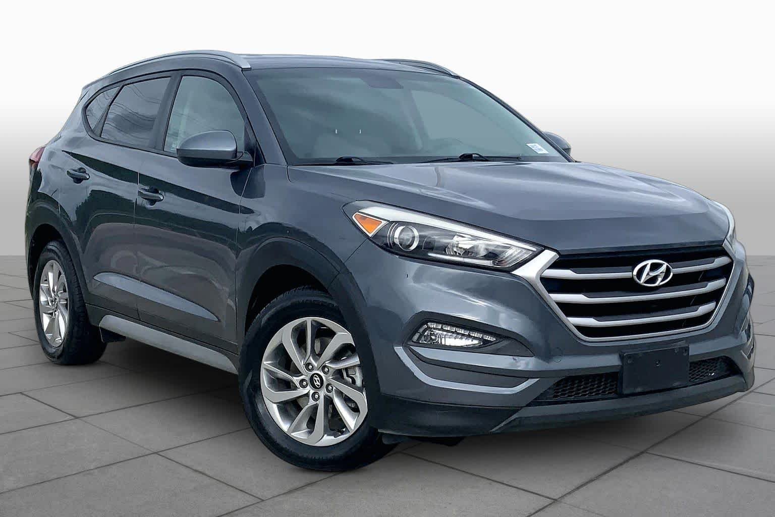 Used 2018 Hyundai Tucson SEL with VIN KM8J33A4XJU641077 for sale in Webster, TX