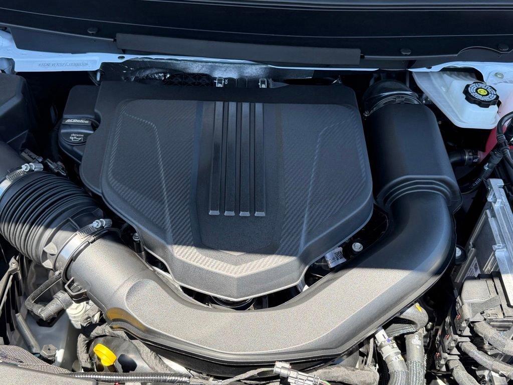 New 2026 Polar White Tricoat Chevrolet RS image 28