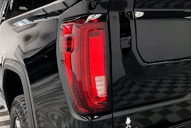 Used 2026 Onyx Black GMC AT4X image 36