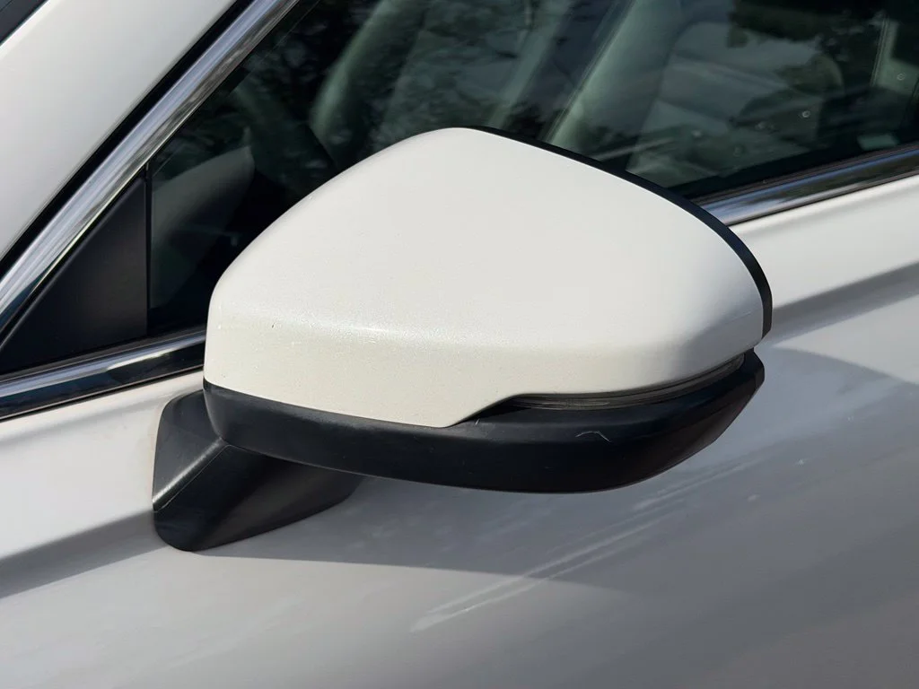 Used 2025 Platinum White Pearl Honda EX-L image 6