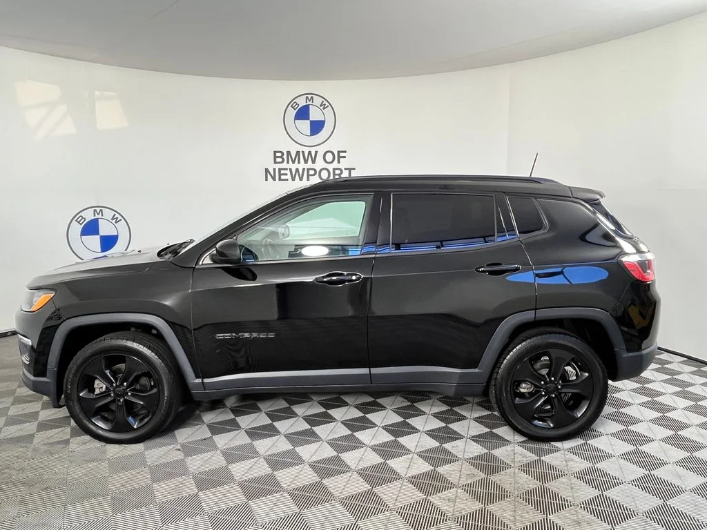 Used 2019 Black Jeep Latitude image 14