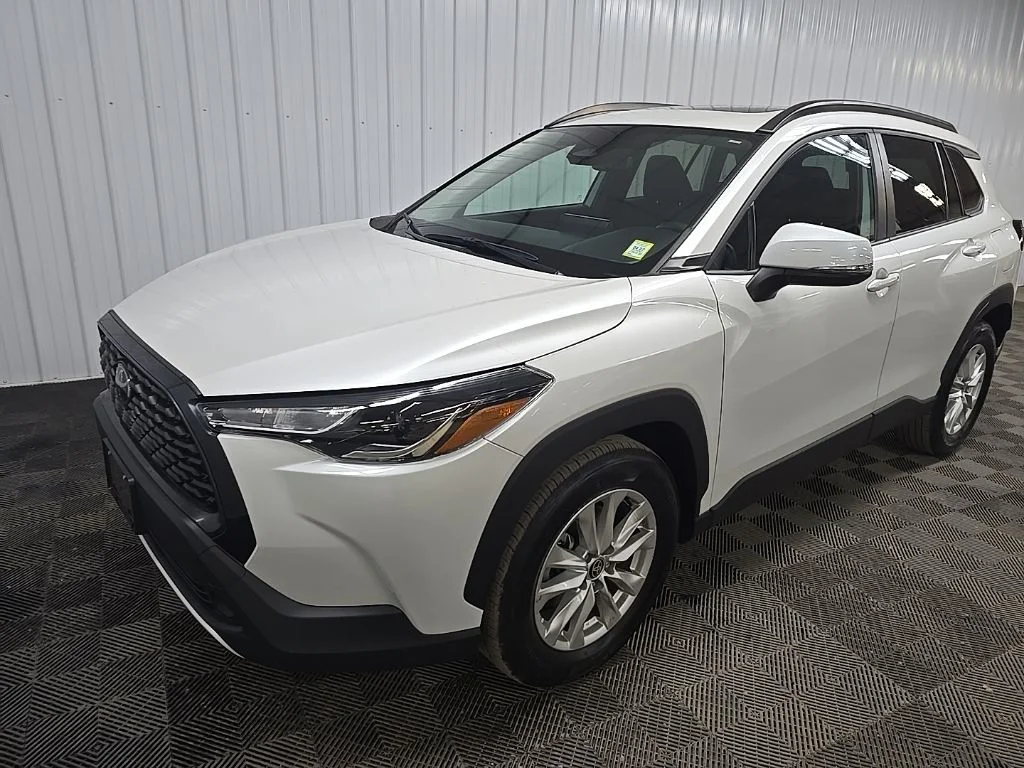 Used 2023 Beige Toyota LE image 8