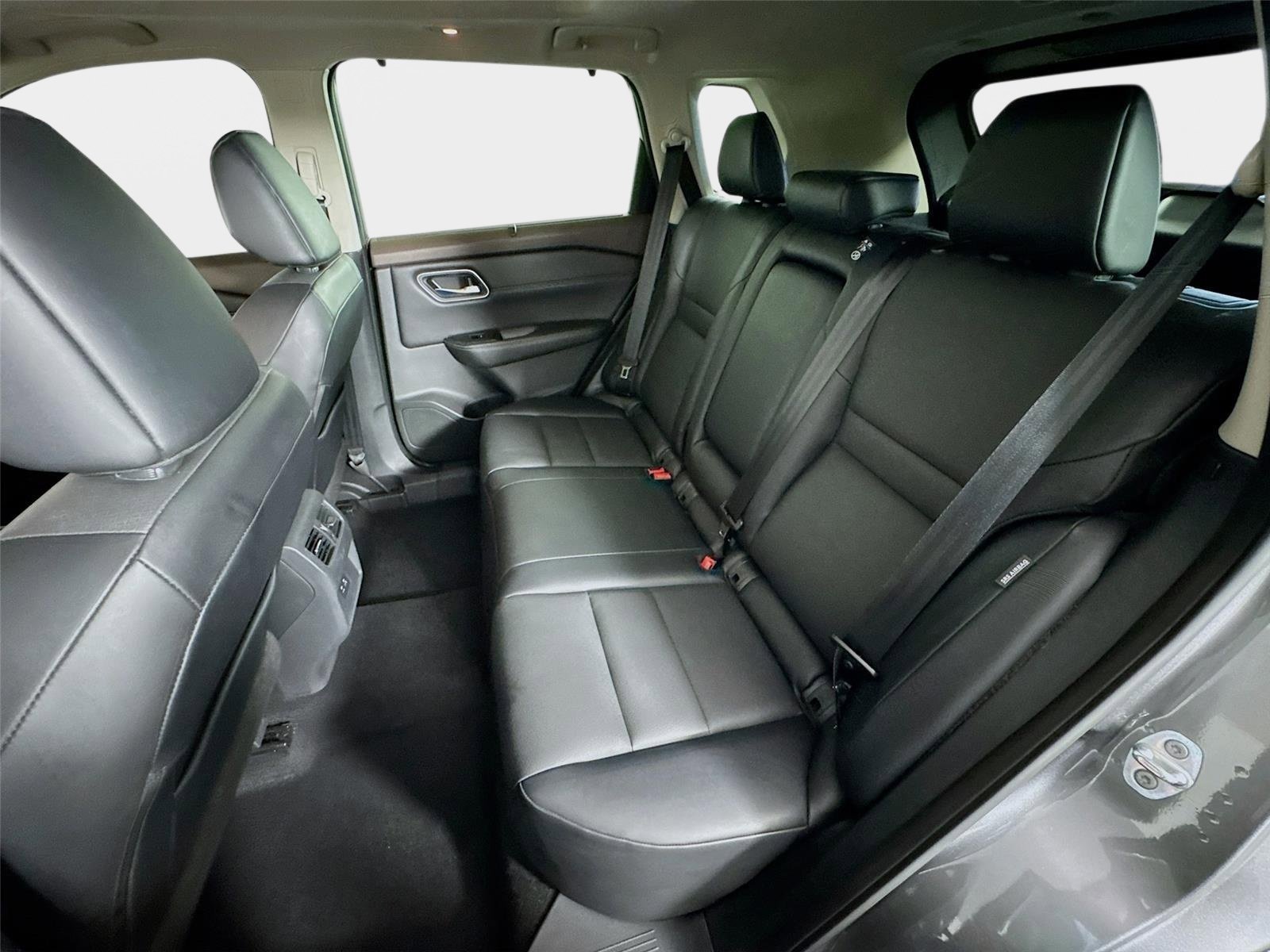 Used 2021 Gun Metallic Nissan SV image 22