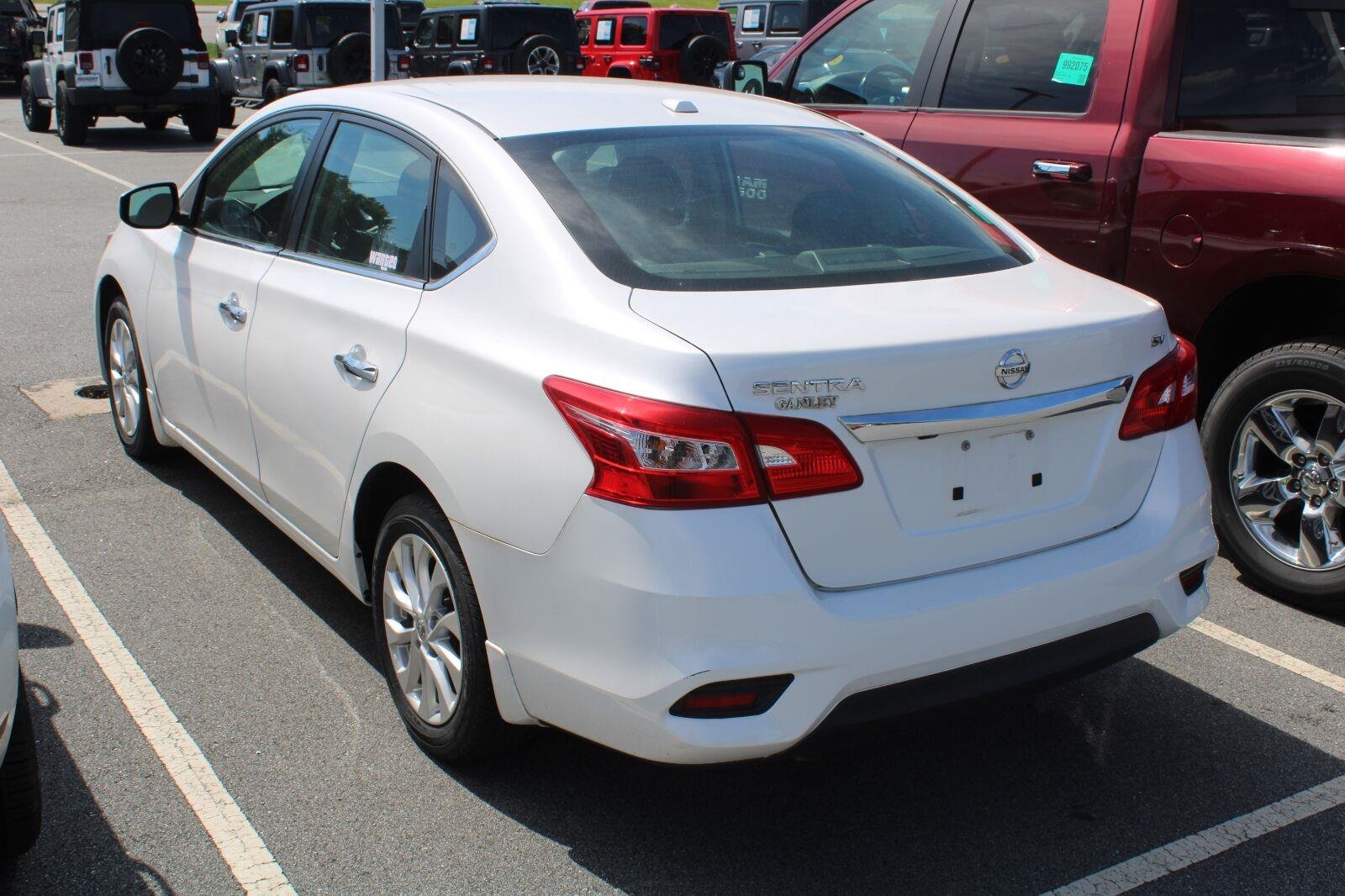 Used 2018 Aspen White Nissan SV image 8