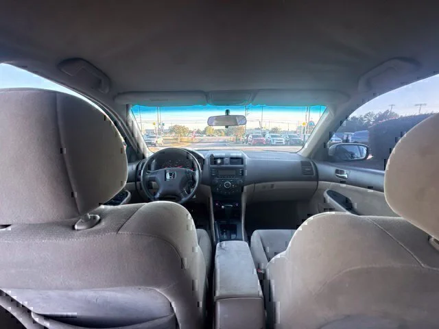Used 2005 White Honda LX image 18