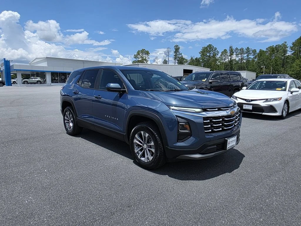 Used 2026 Lakeshore Blue Metallic Chevrolet LT image 7