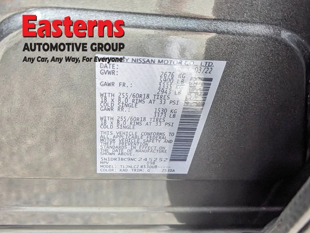 Used 2022 Gray Nissan SV image 38