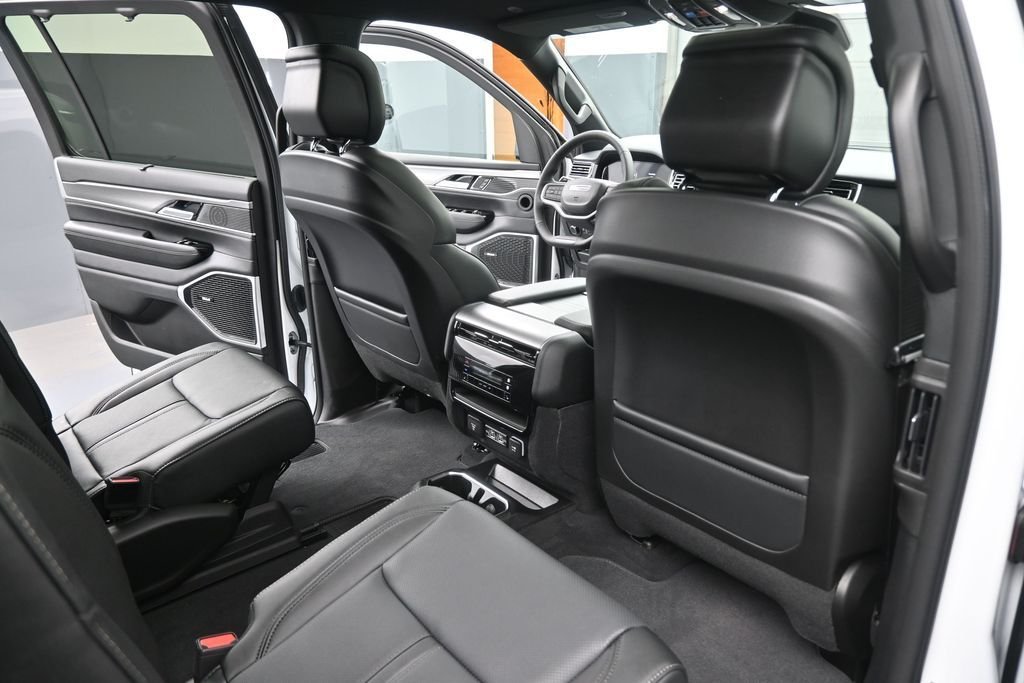 New 2026 Bright White Clearcoat Jeep Limited Reserve image 27