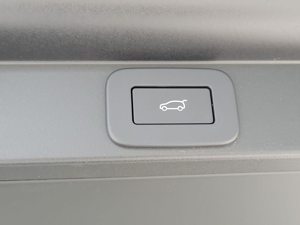 New 2026 Sunset Gold Satin Land Rover Autobiography image 12