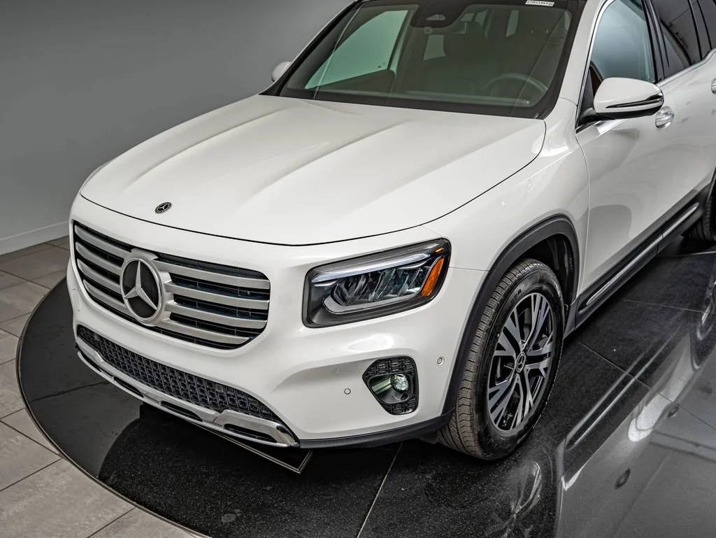 Used 2026 Polar White Mercedes-Benz GLB 250 image 14