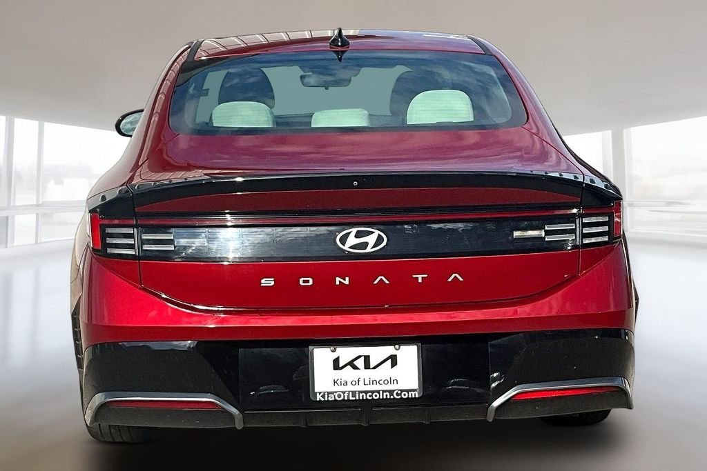 Used 2025 Ultimate red Hyundai SEL image 5