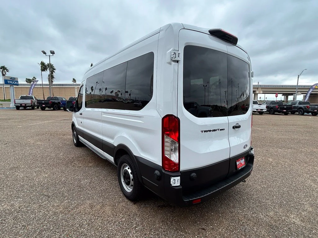 Used 2026 White Ford XL image 4