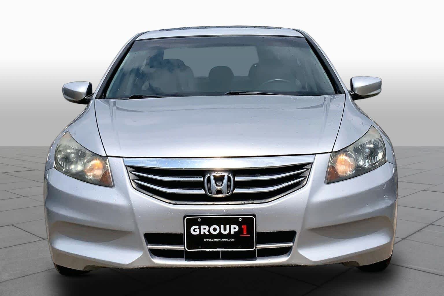 Used 2012 Alabaster Silver Metallic Honda EX-L image 3