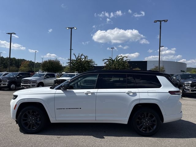 New 2026 White Jeep Limited Reserve image 5