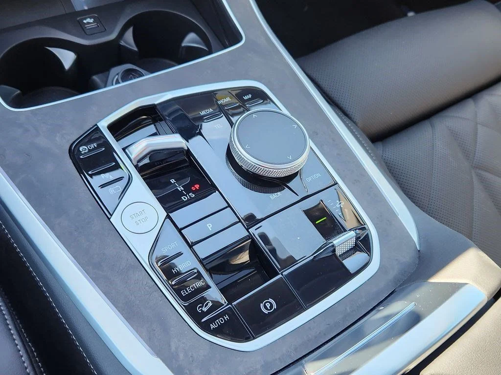 Used 2026 Skyscraper Grey Metallic BMW xDrive50e image 18