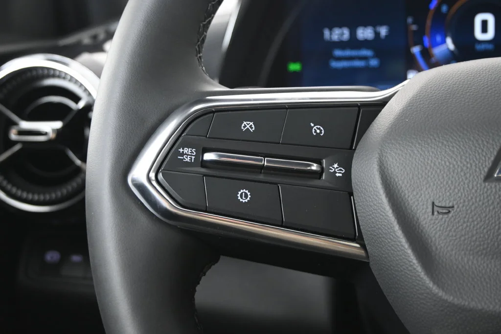 2027 Chevrolet Equinox LT - Photo 33