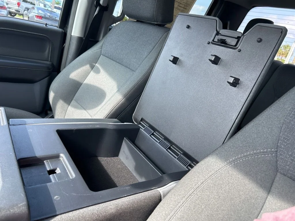 Used 2025 Black Ford XLT image 37