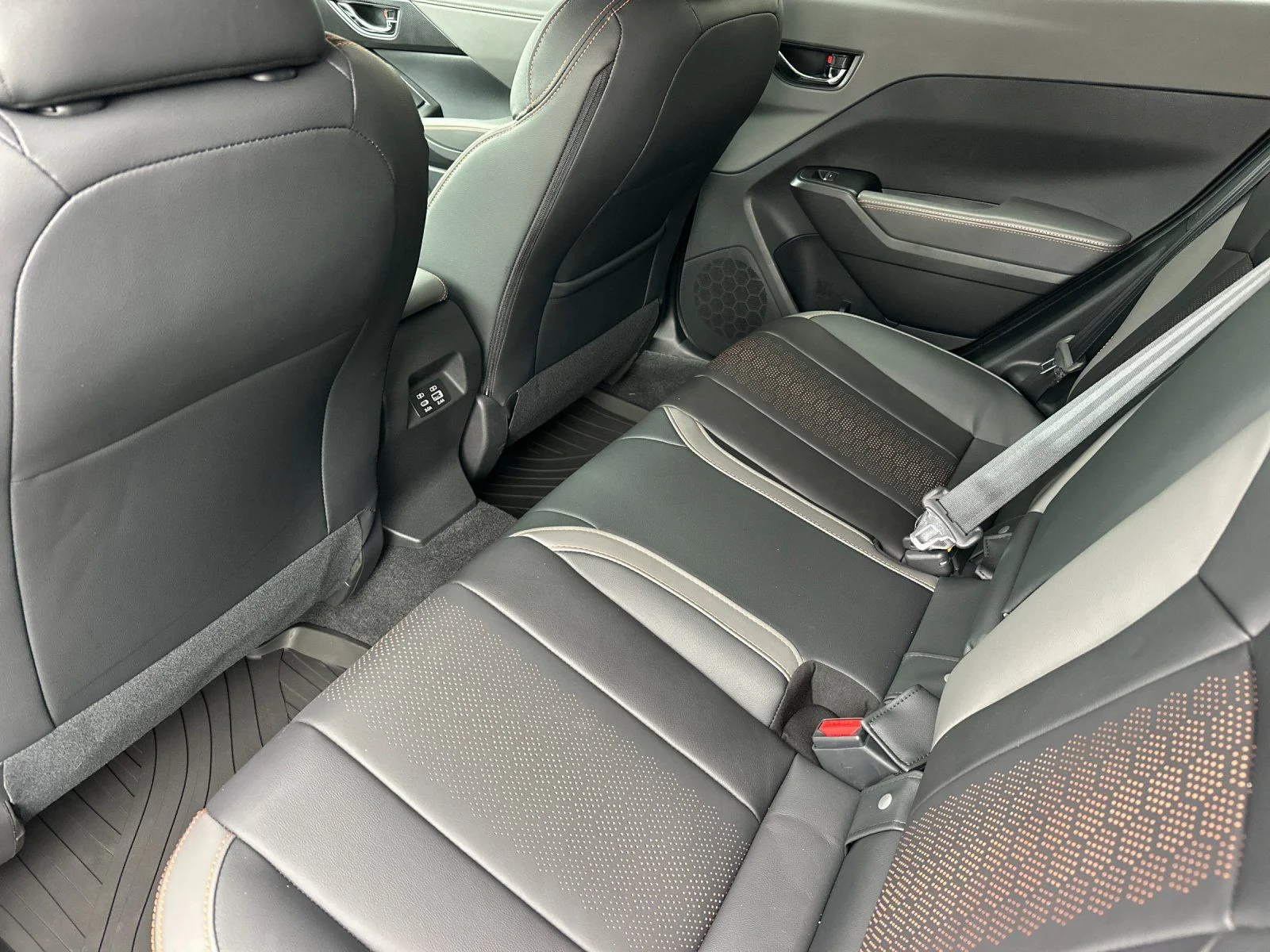 New 2026 MAGNETITE GRAY PEARL Subaru Limited image 12