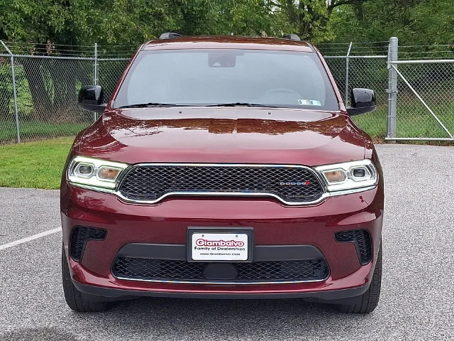 Used 2023 Red Dodge SXT image 8