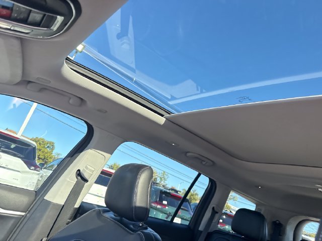 Used 2021 White Jeep Limited image 21