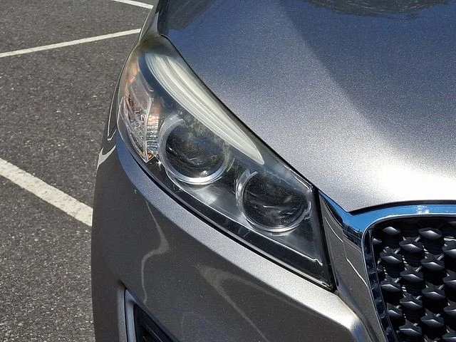 Used 2016 Silver Kia LX image 10