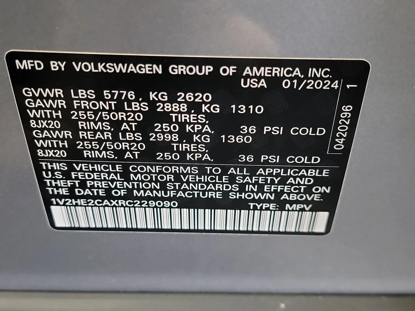 Used 2024 Silver Mist Metallic Volkswagen 2.0T SE w/Technology image 31