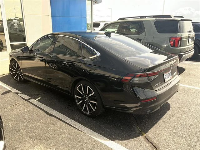 Certified Used 2024 Crystal Black Pearl Honda Touring image 4