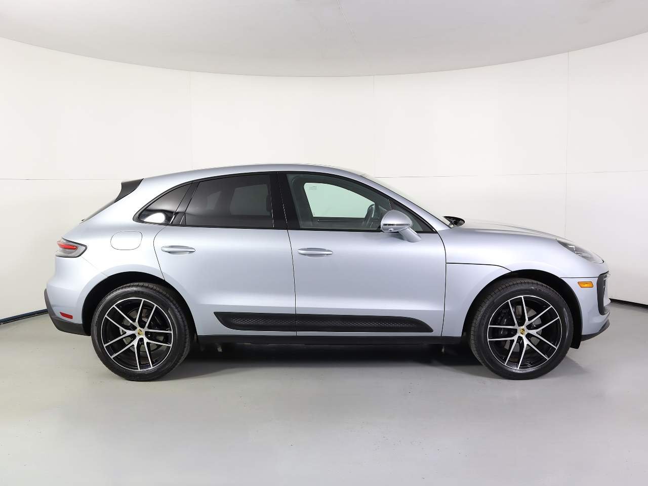 Certified Used 2025 Dolomite Silver Metallic Porsche  image 8